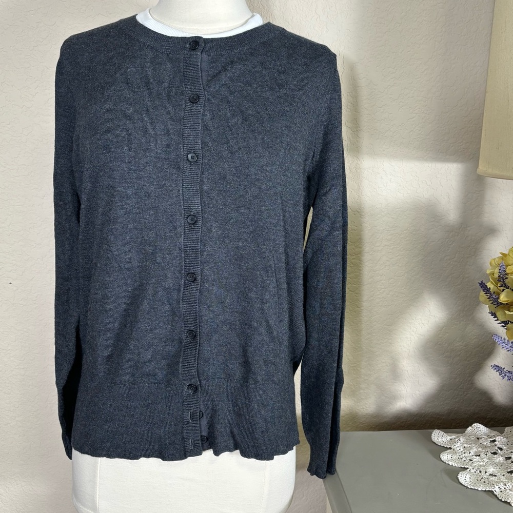 Lane Bryant crewnek button-front cardigan graphite grey sz 14/16 
GUC